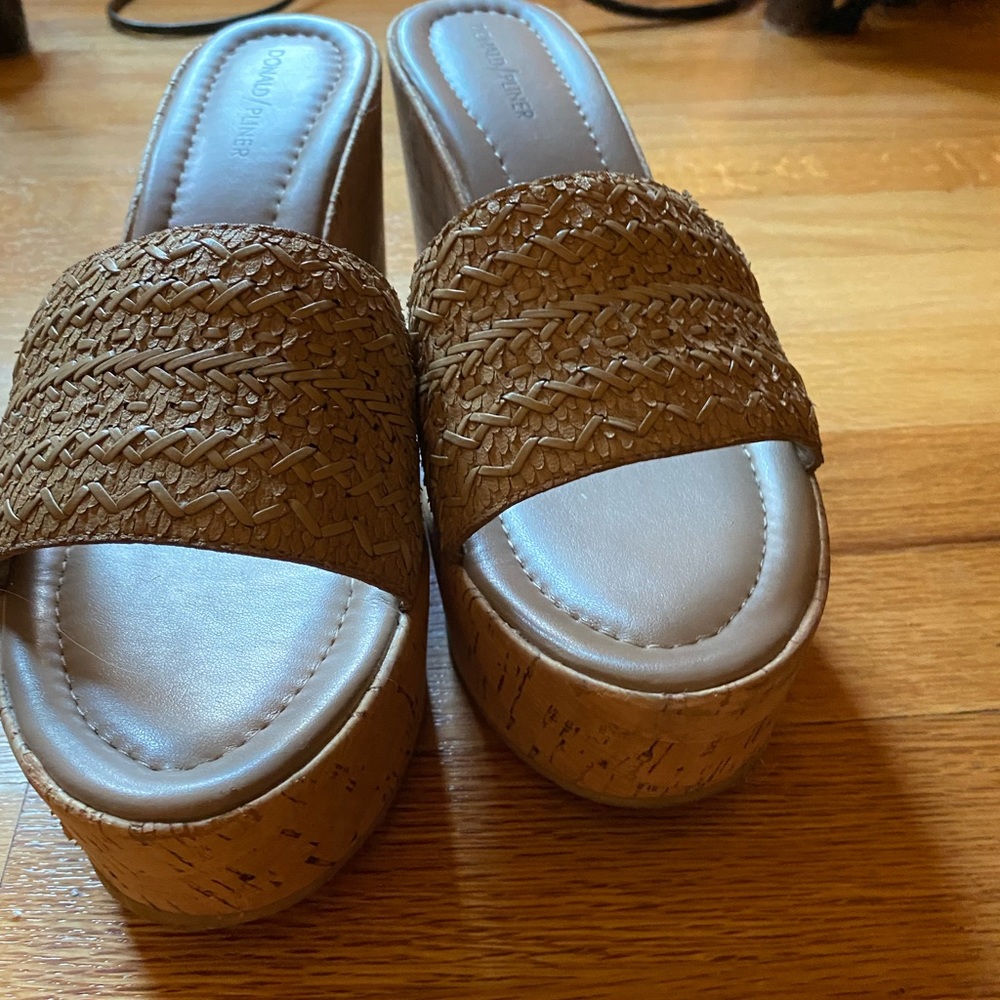 Donald Pliner shoes